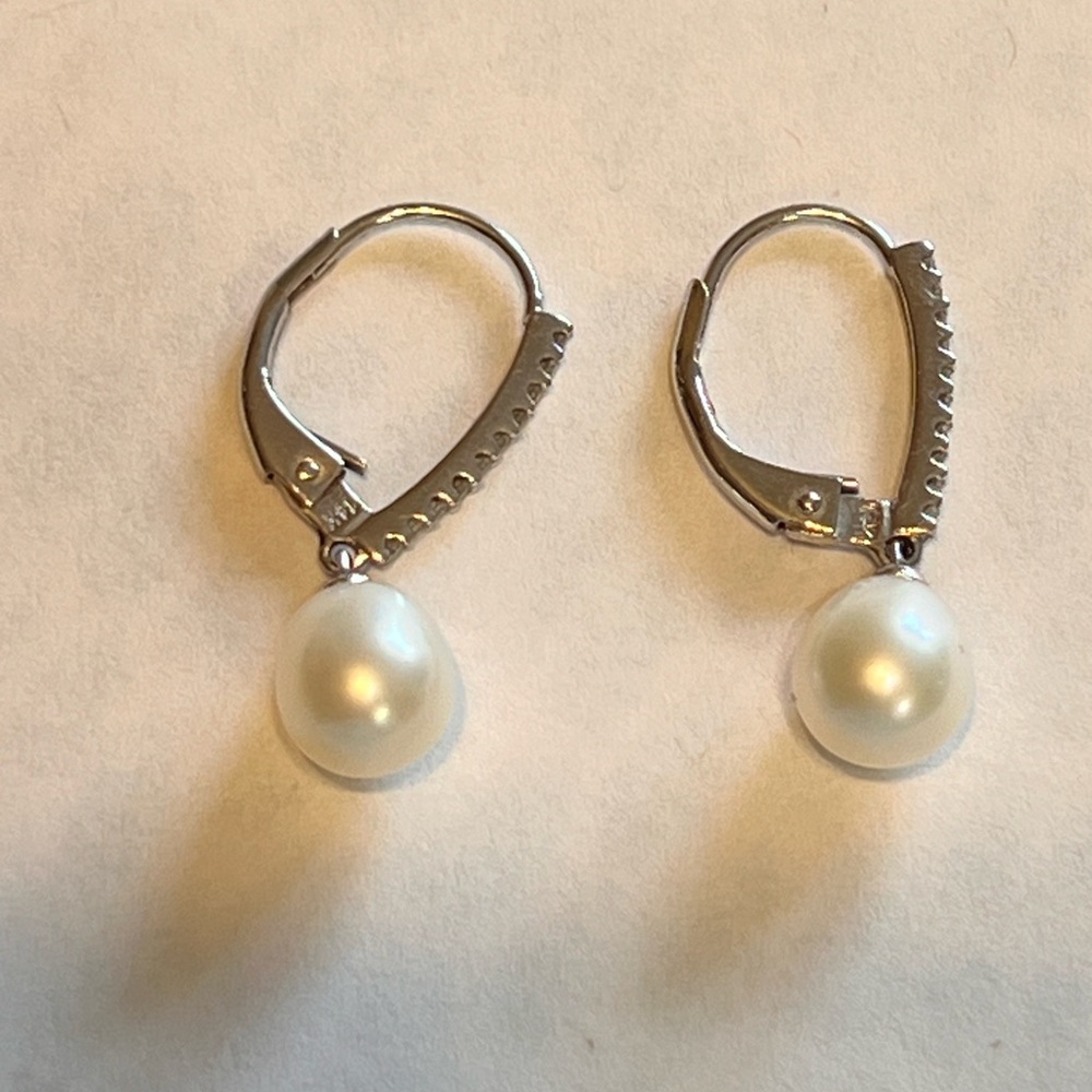 14k solid white gold pearl hoop dangling earrings with diamonds